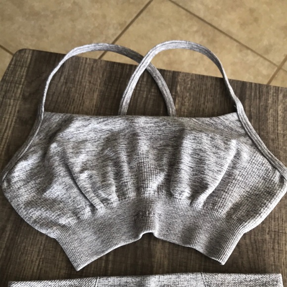 Gray workout set - Picture 2 of 6
